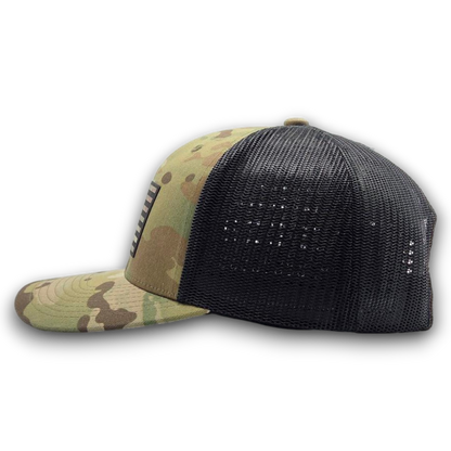 MULTICAM FLAG TRUCKER