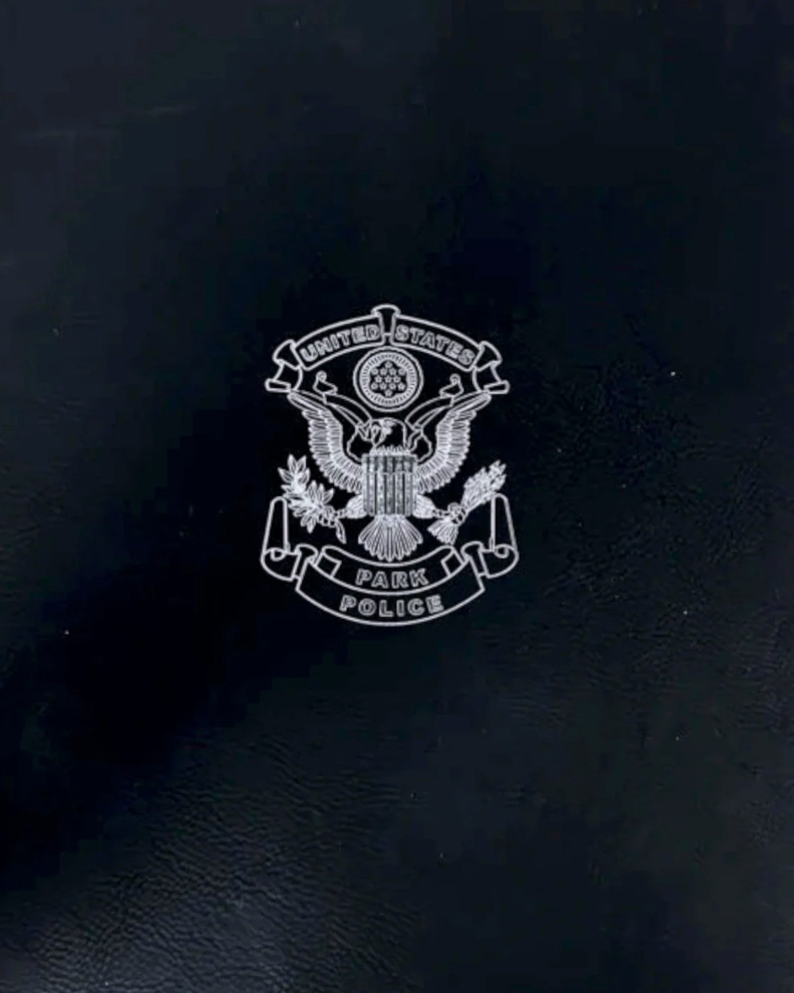 PARK POLICE BADGE ZIPPERED LEATHERLETTE PADFOLIO – Sally's Cop Shop