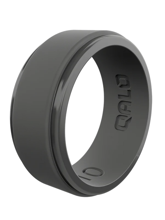 QALO MEN'S POLISHED STEP EDGE SILICONE RING CHARCOAL